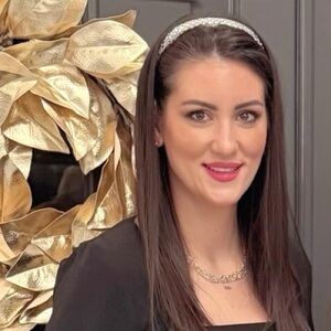 Meet your Posher, Christina